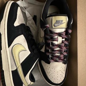 Women’s Nike Dunk